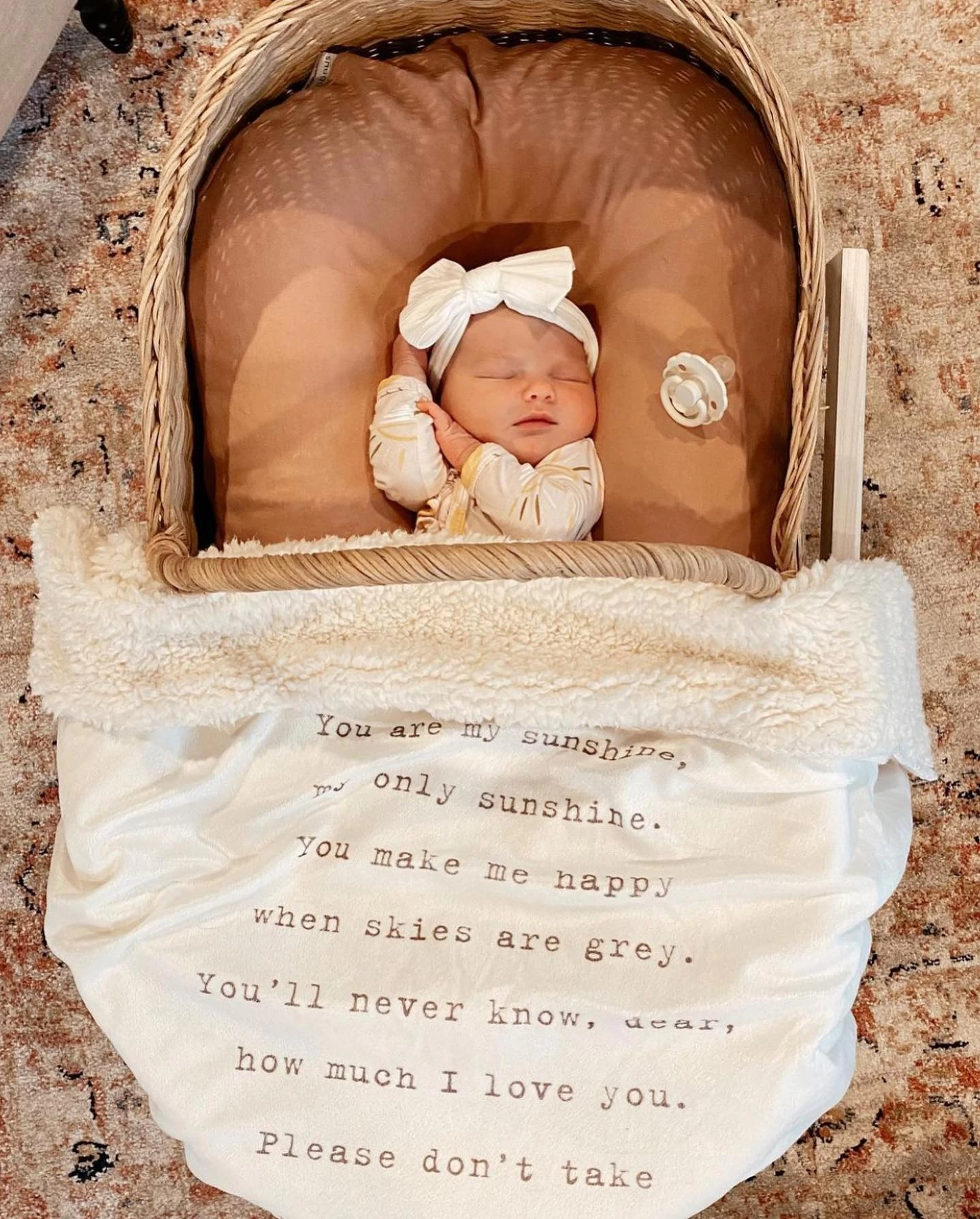 You Are My Sunshine Plush Baby Blanket - Image 2