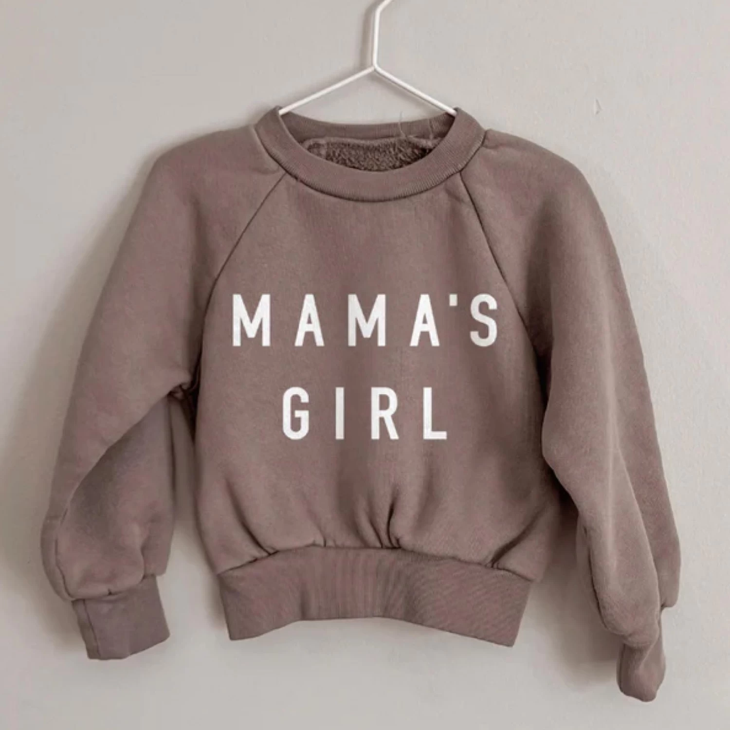 "MAMA'S GIRL" BUBBLE SWEATSHIRT - DAZE