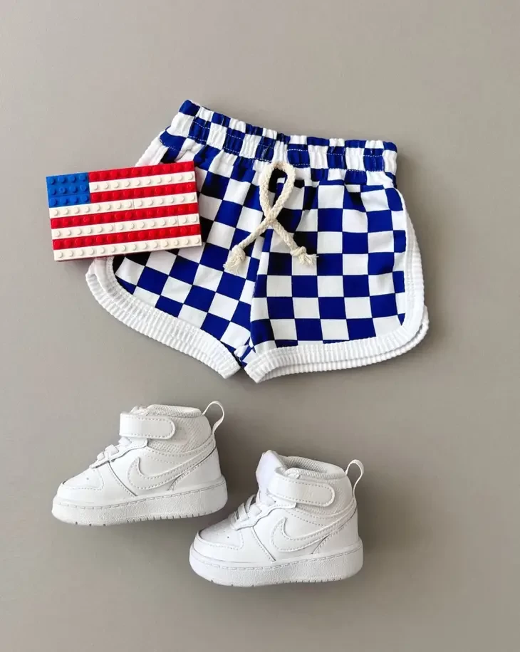 Retro Checkered Shorts - Dark Blue - Image 4