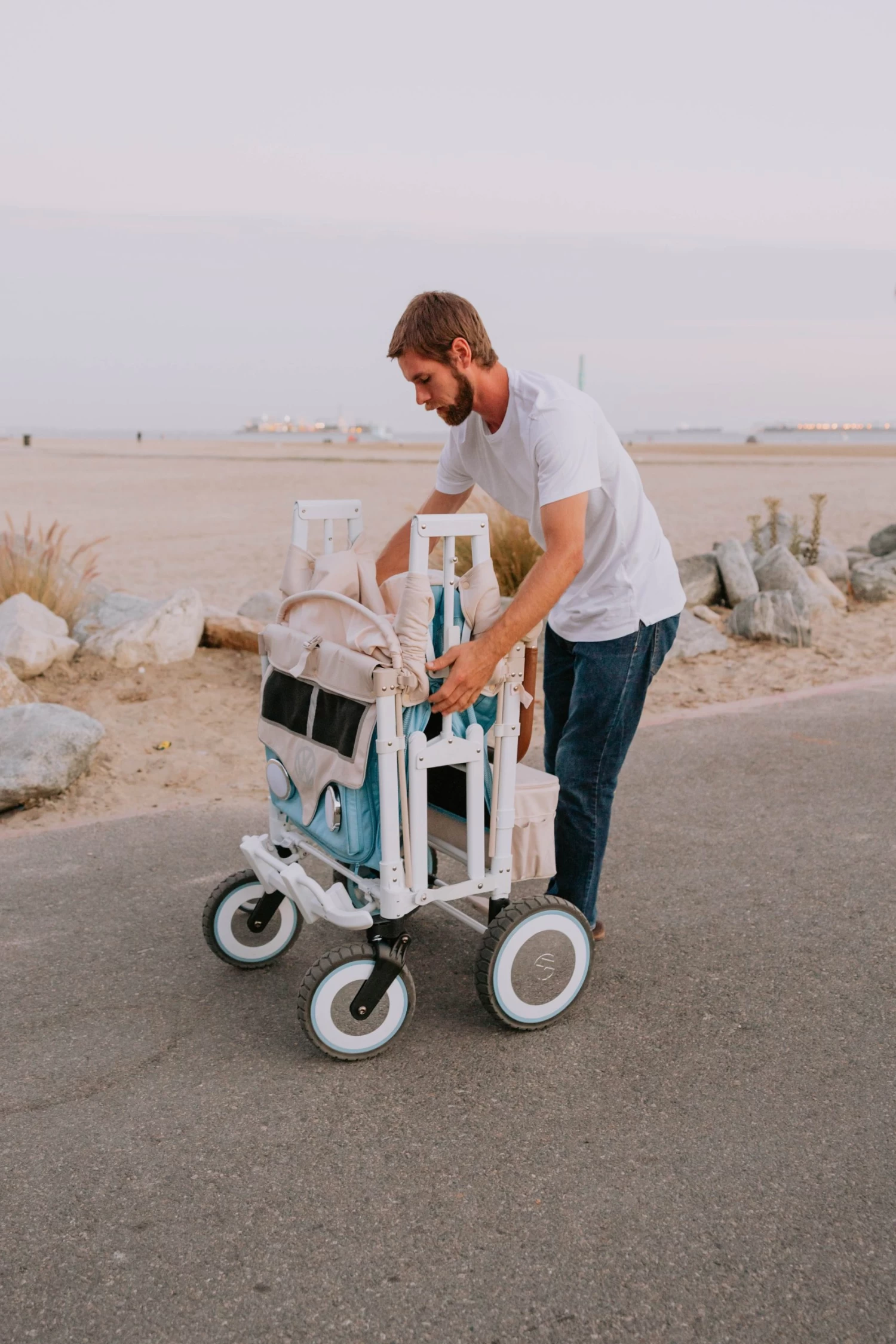 Wonderfold VW4 Volkswagen Stroller Wagon- Bondi Blue - Image 10