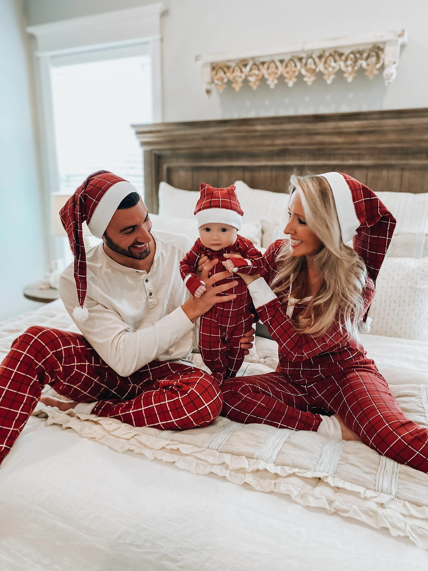 Organic Holiday Women's 2-Pc Lounge Set With Cap - Santa Baby - Image 2