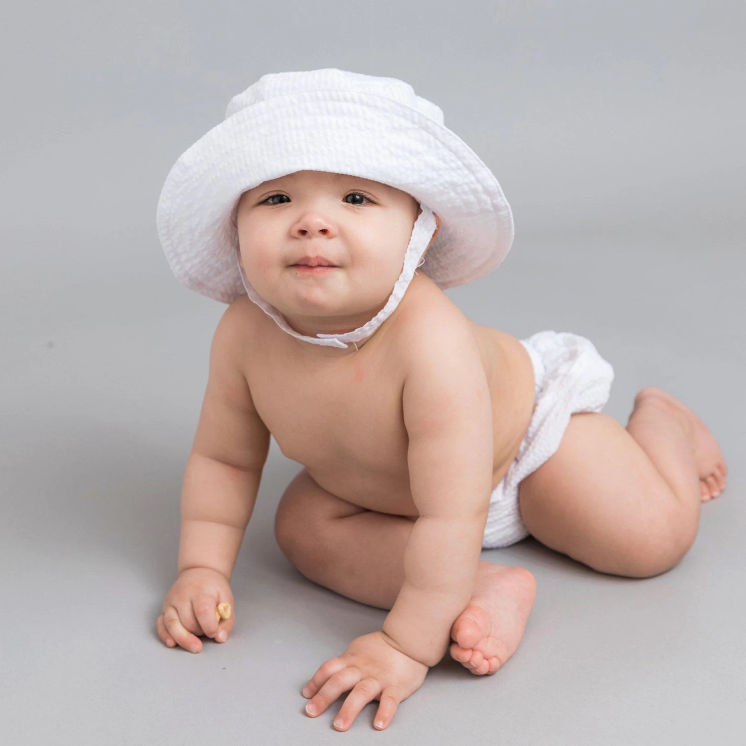 White Seersucker Boy Hat UPF 25+ - Image 4